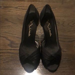 Black formal shoes